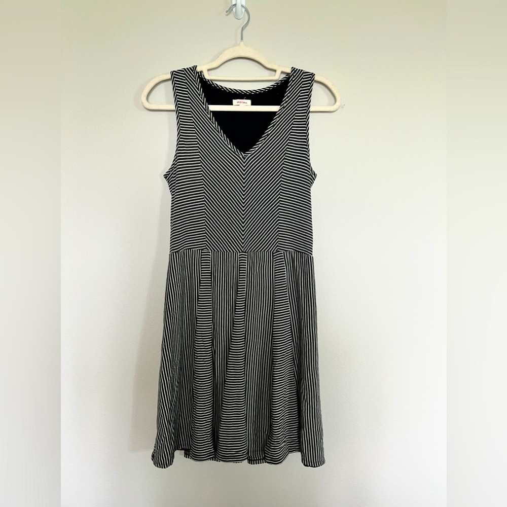Pink Lotus (from Athleta) Dress Size M